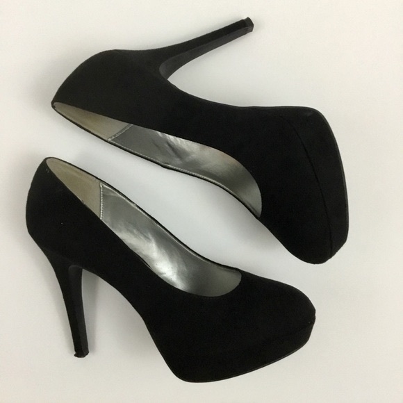 Xappeal Shoes - Women’s Black XAPPEAL High Heels 🖤